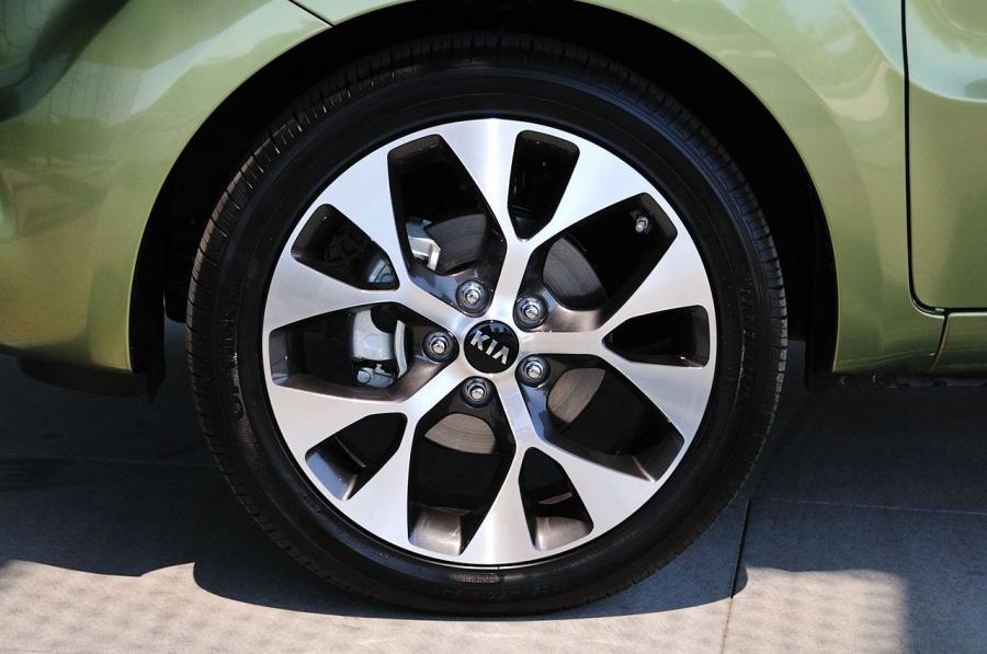  Kia Soul 2012 года  (фото 67 из 73)